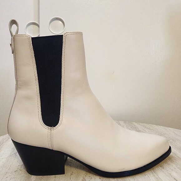 Michael Kors Kinlee Pointed-Toe Pull-On Boo Light Cream 10M - B006 - Picture 5 of 11